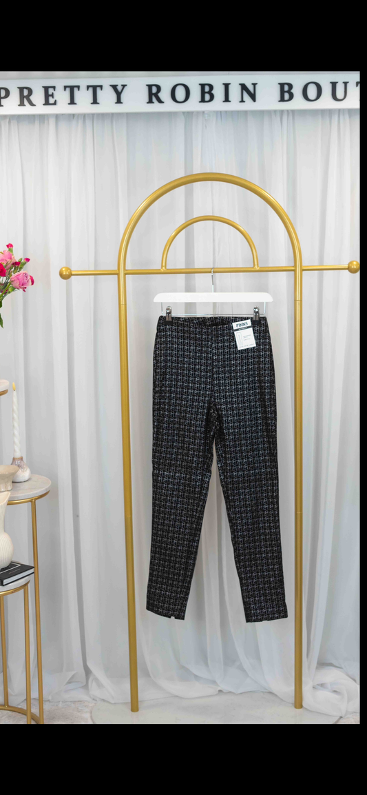 Pinns Black/Silver Tile 302CT