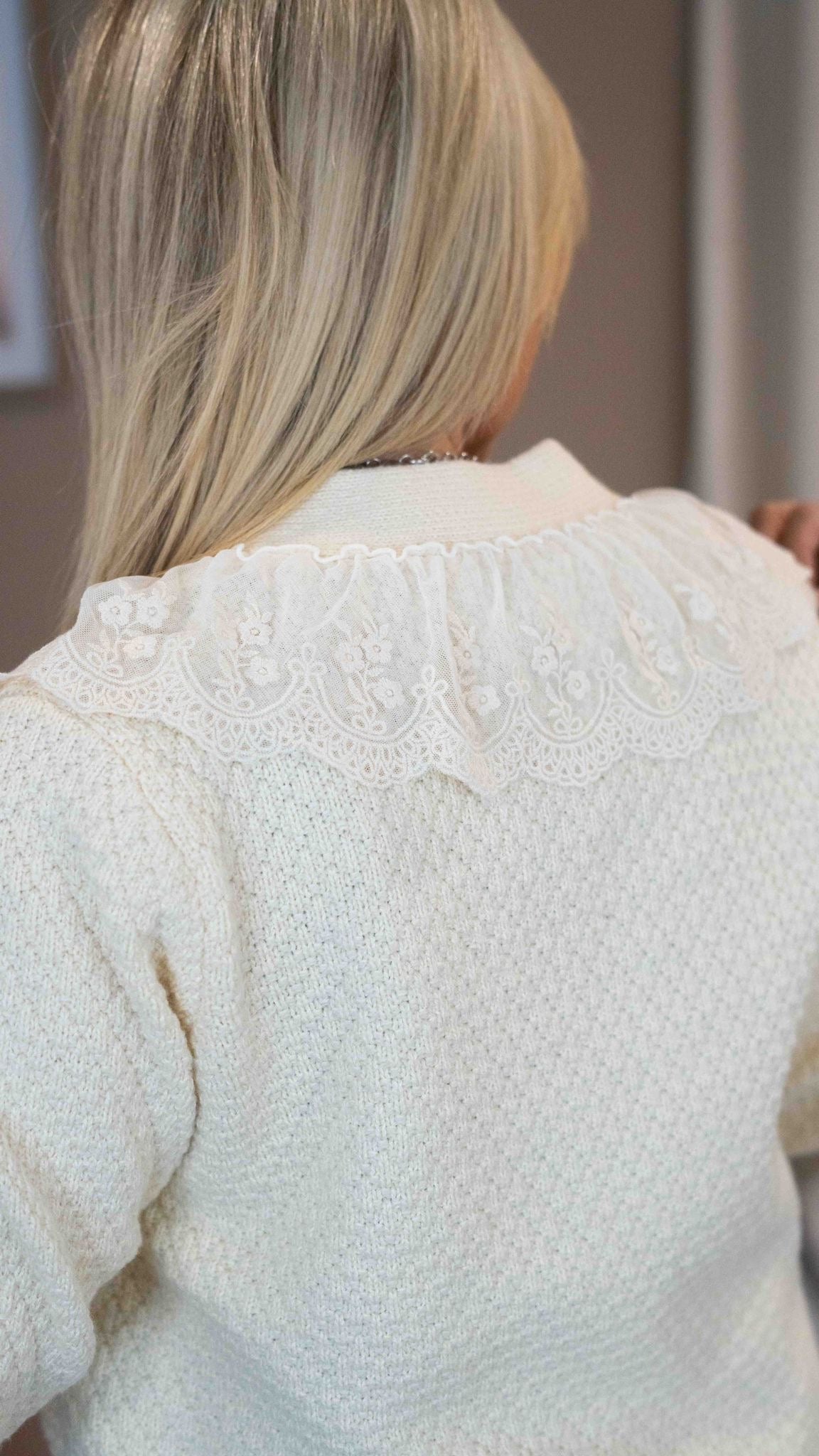 JANIE RUFFLE CARDIGAN
