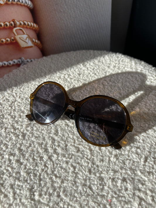 Round sunglasses