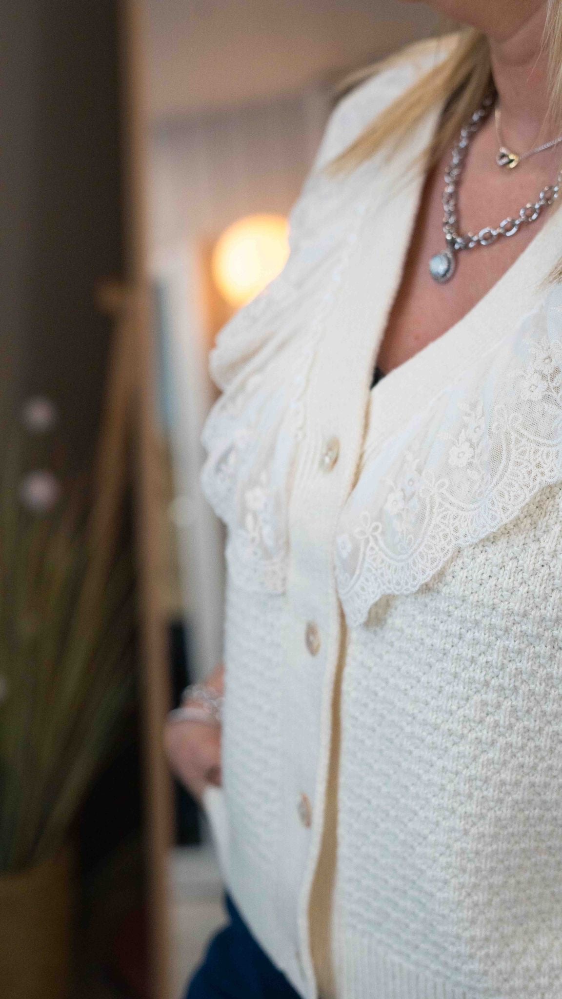 JANIE RUFFLE CARDIGAN