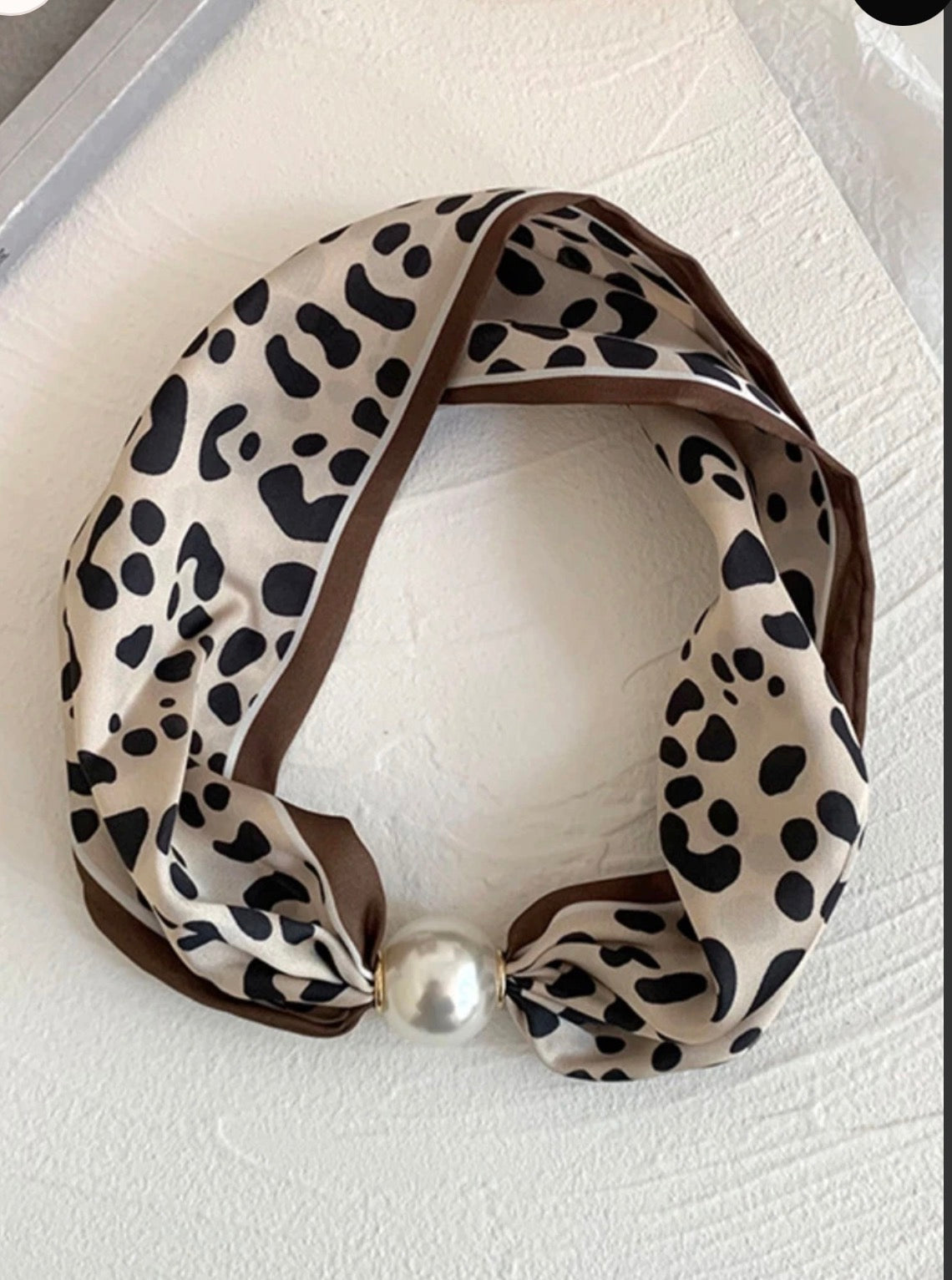 Pearl Magnetic Scarf M