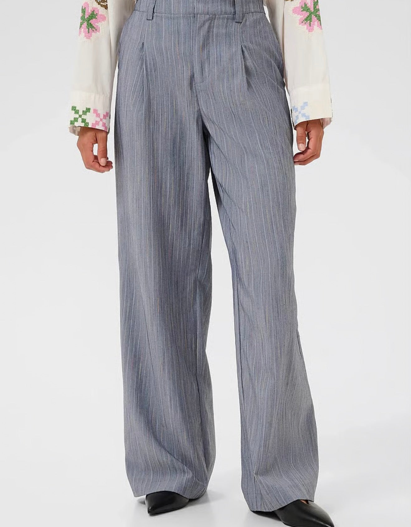 CUrainbow trousers