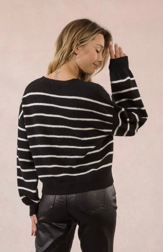 Ladies Knitted Sweater Black/Off White