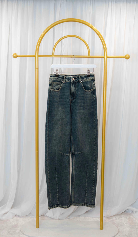 Barrel leg jeans (washed denim)