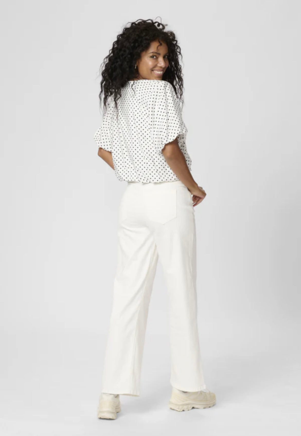 KAgwen Blouse