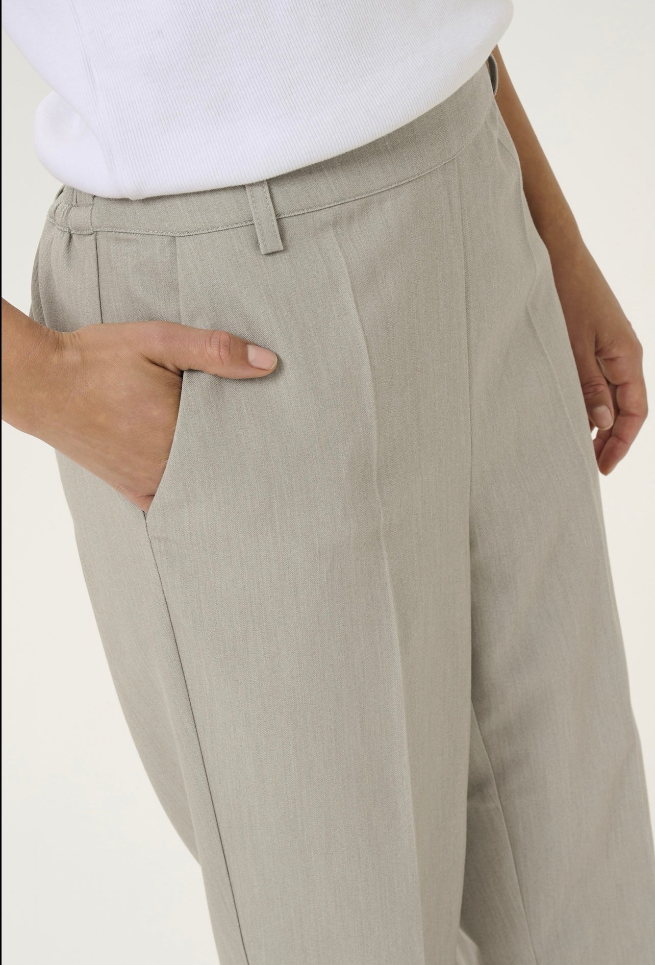 KASAKURA CROPPED TROUSERS
