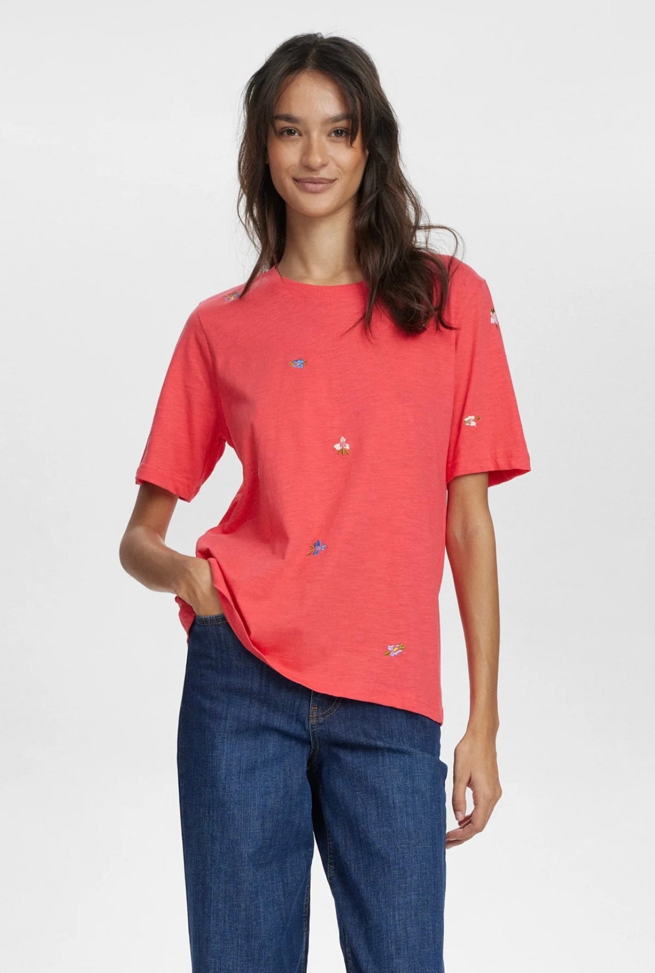 NUPILAS T-SHIRT