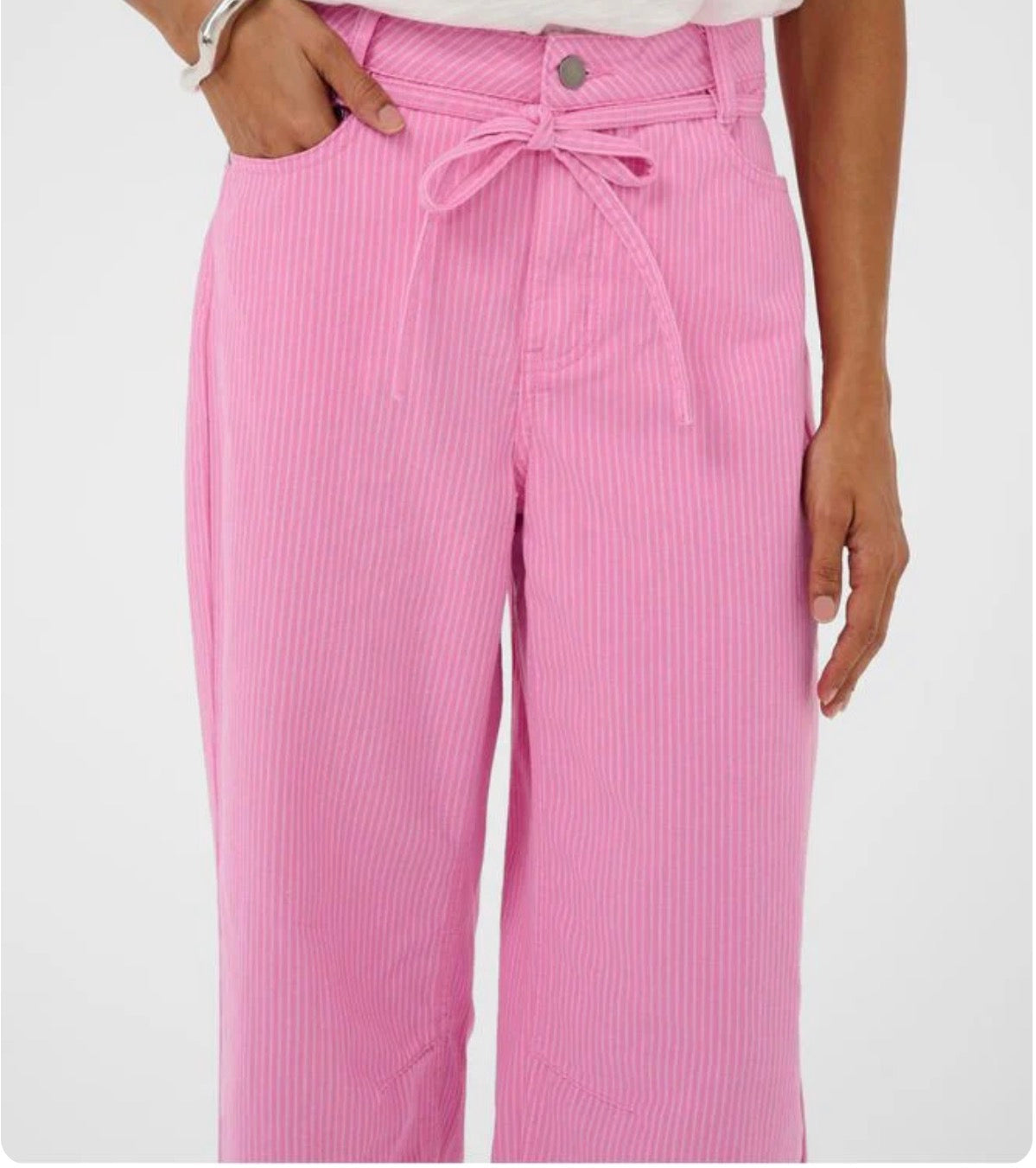 CUanya trousers