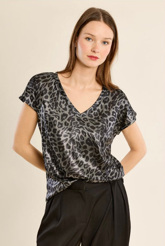 Ribbed Leopard Print T-Shirt