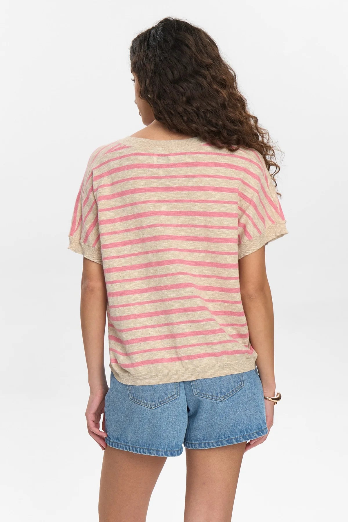 Nukiki Top