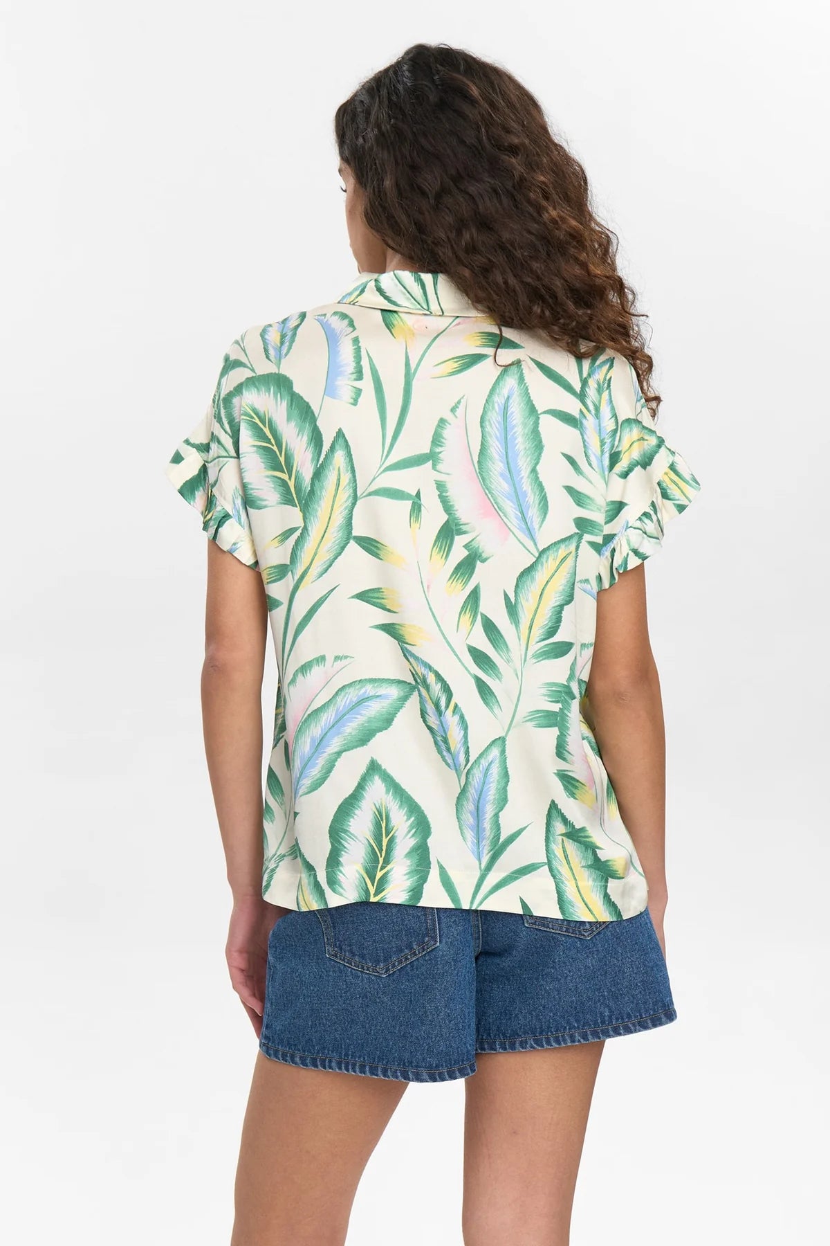 Nugwenna Shirt