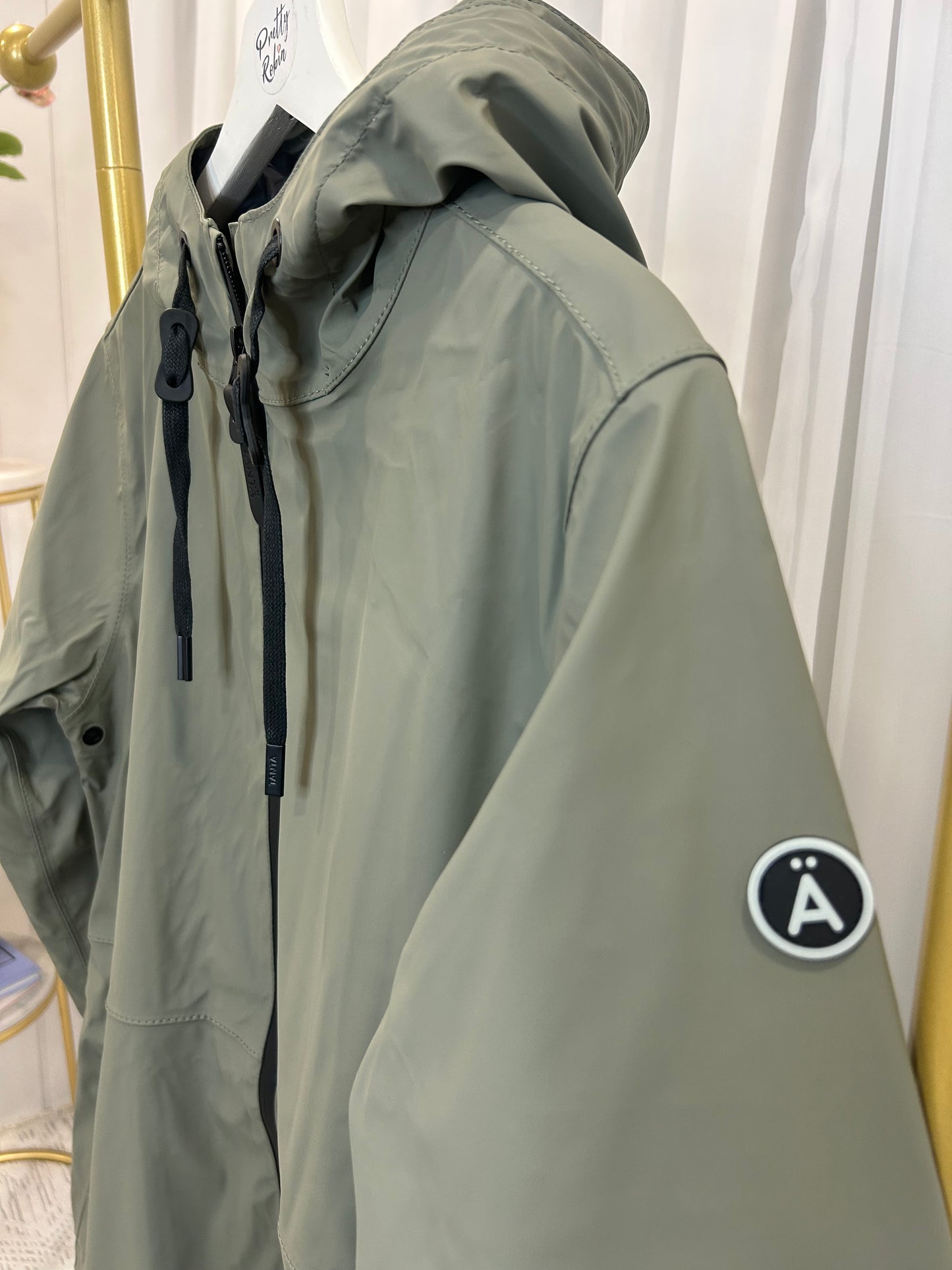 Vand Mulled Basil Coat