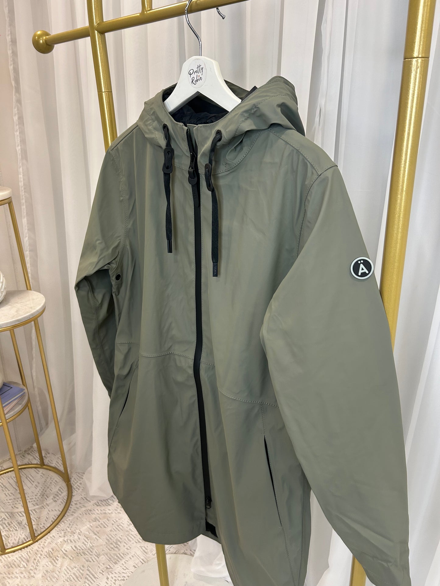 Vand Mulled Basil Coat