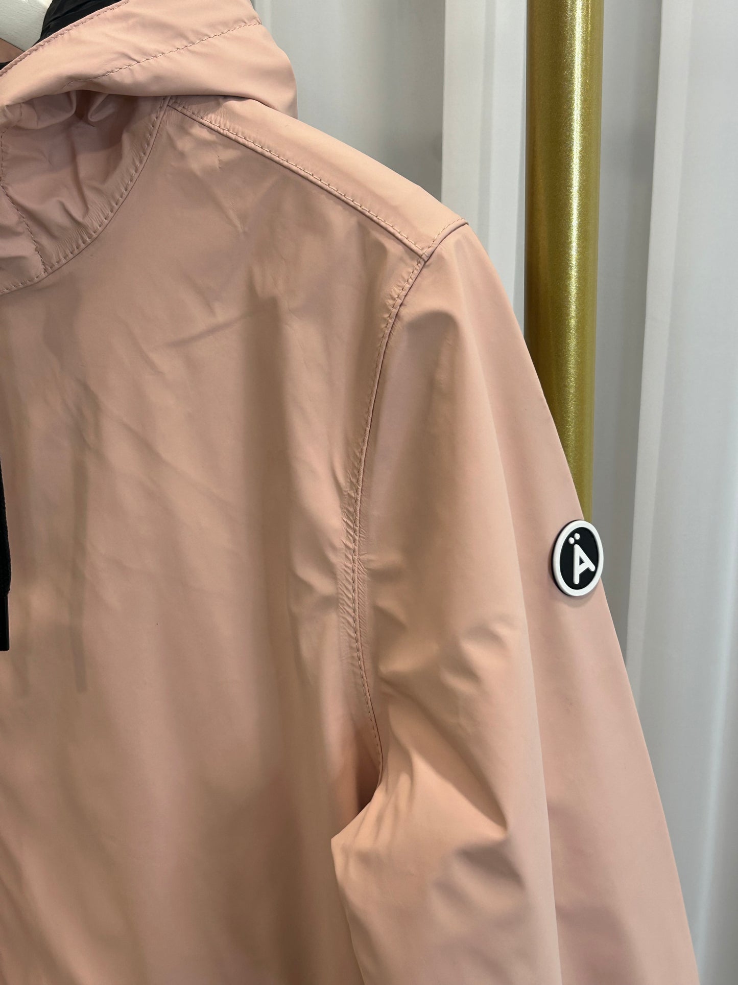 Vand Cameo Rose Coat