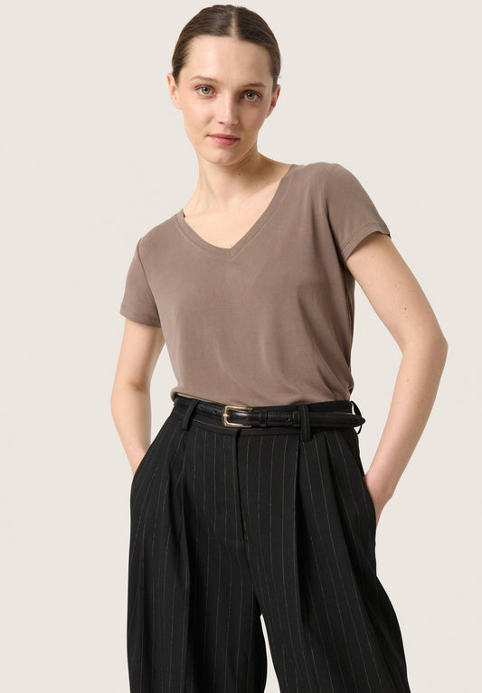SLColumbine V-neck T-shirt