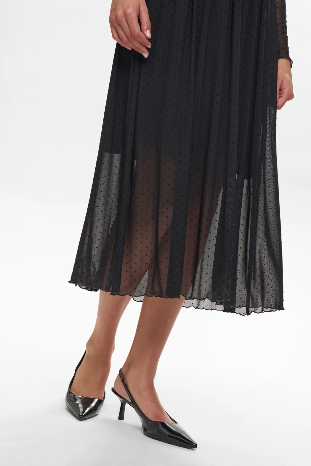 JINNIE DRESS - Caviar