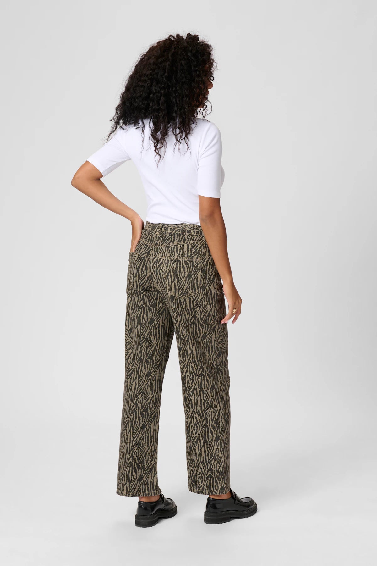 KAleondra Straight Jeans