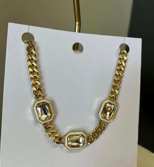Chunky gold necklace