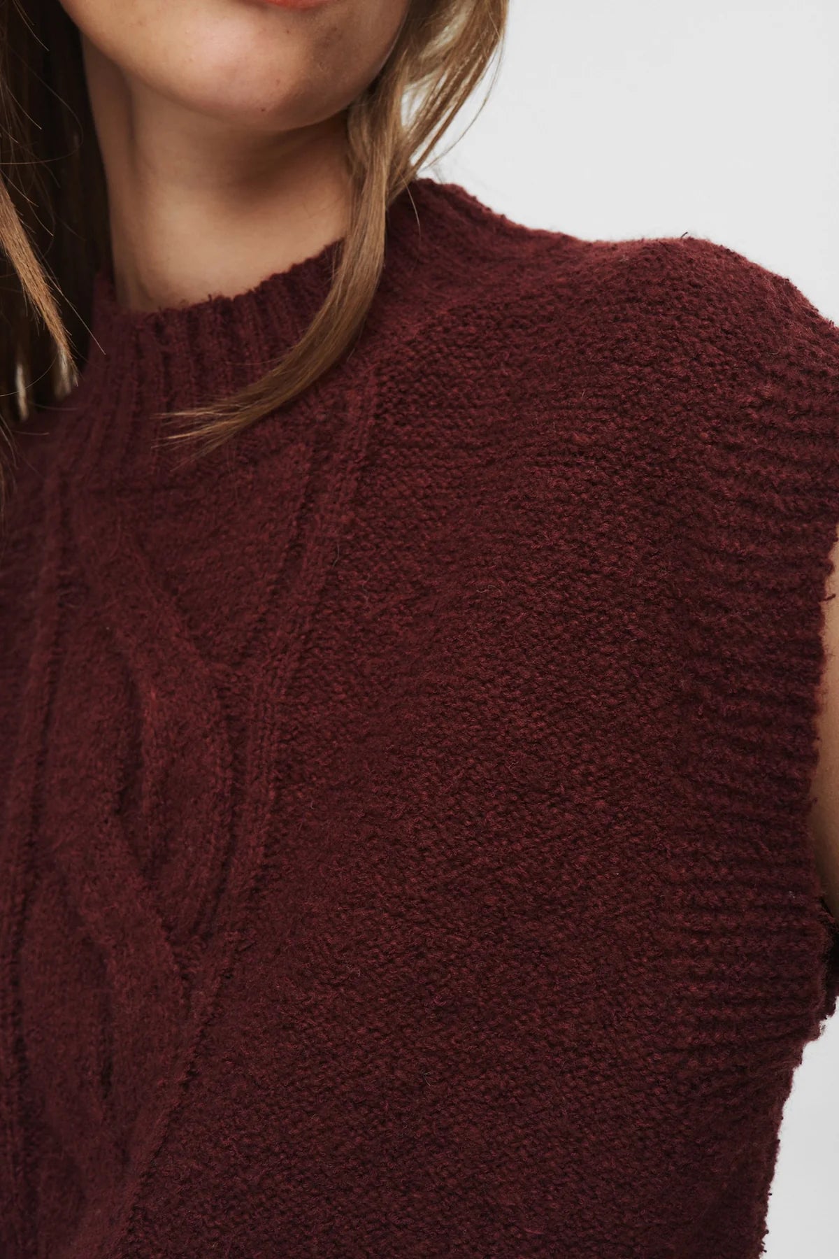 CALY vest