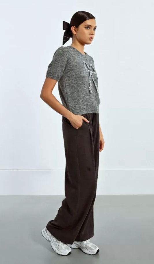 SHORT-SLEEVED SWEATER WITH SEQUIN BOW