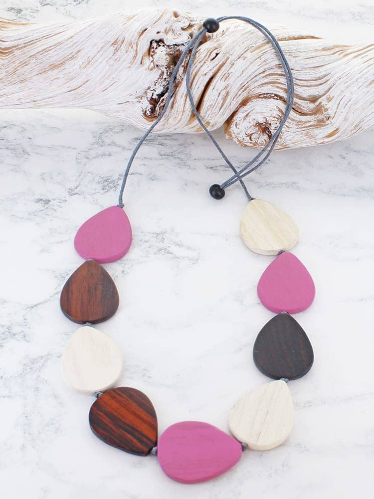 WOODEN TEARDROP NECKLACE