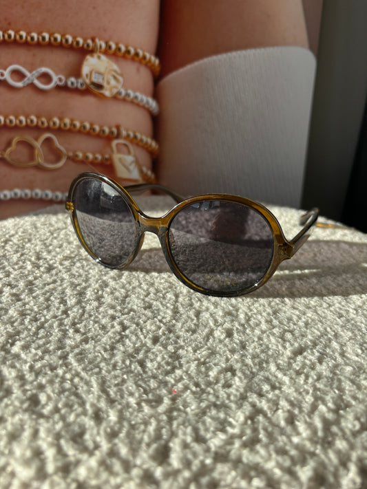 Round sunglasses