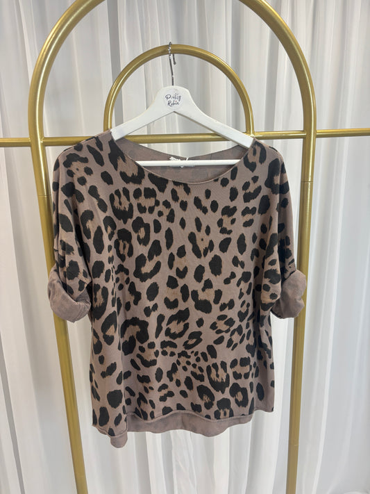 Leopard top