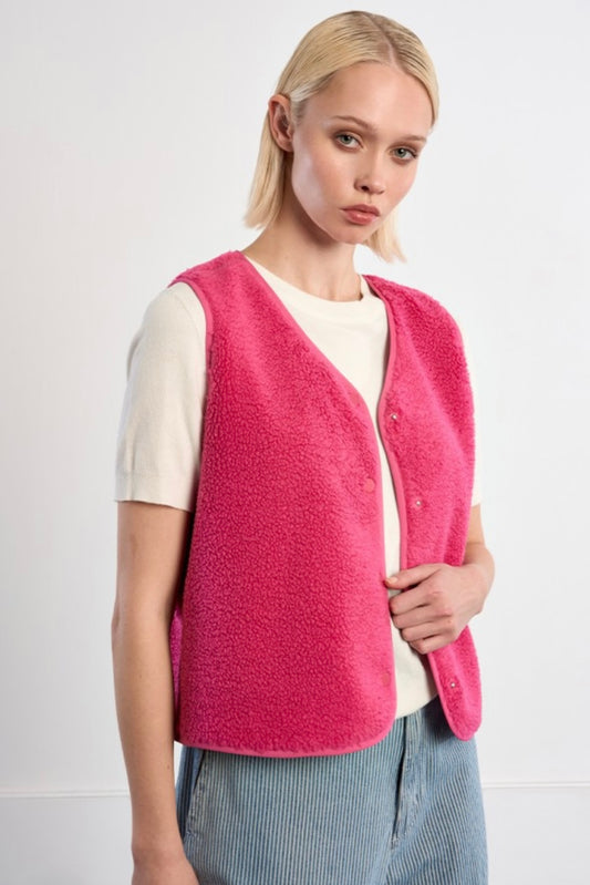 SHORT SLEEVELESS JACKET