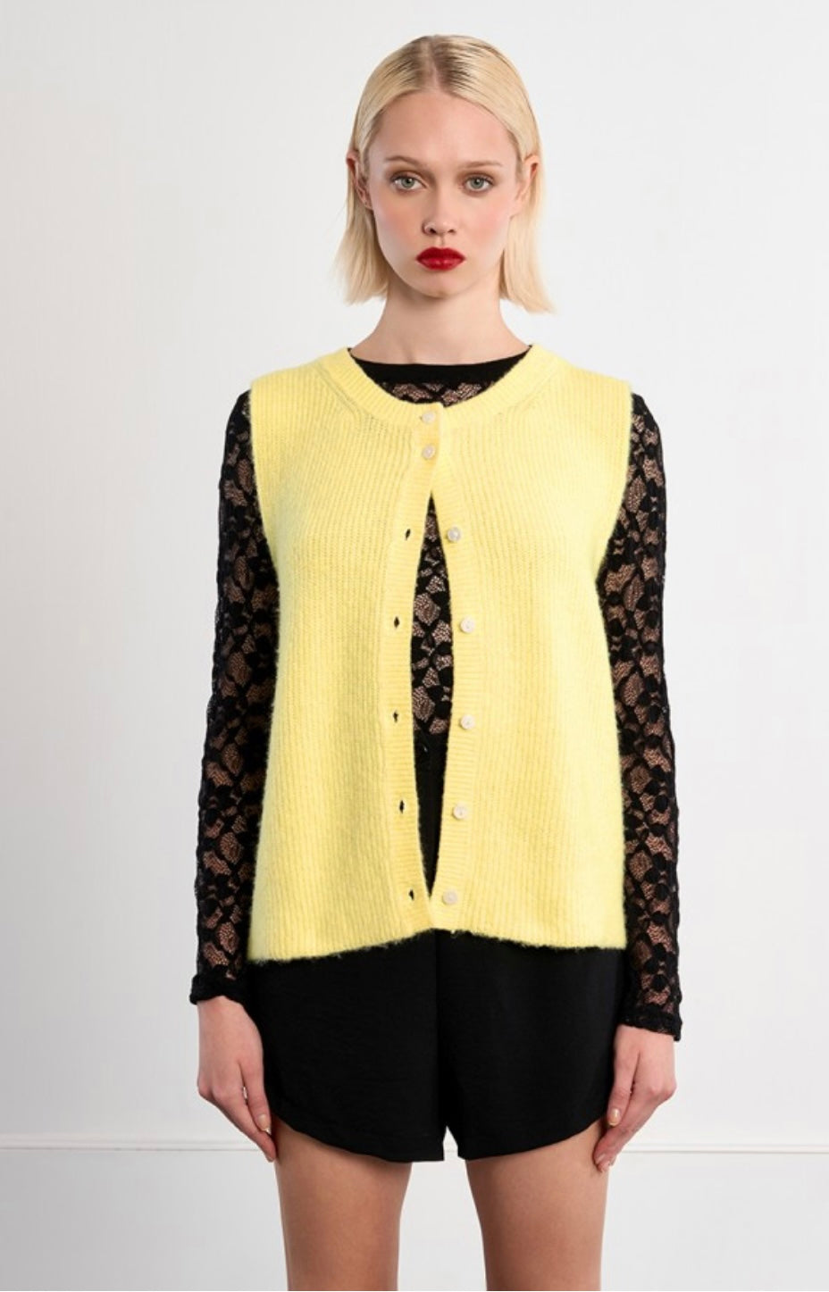 SLEEVELESS CARDIGAN