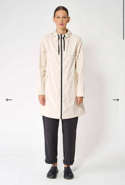 Tanta White Cap