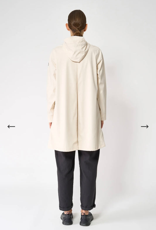 Tanta White Cap
