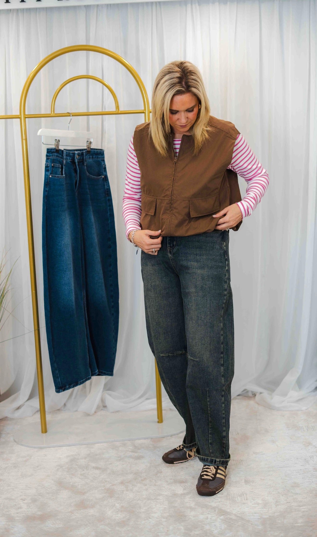 Barrel leg jeans (washed denim)