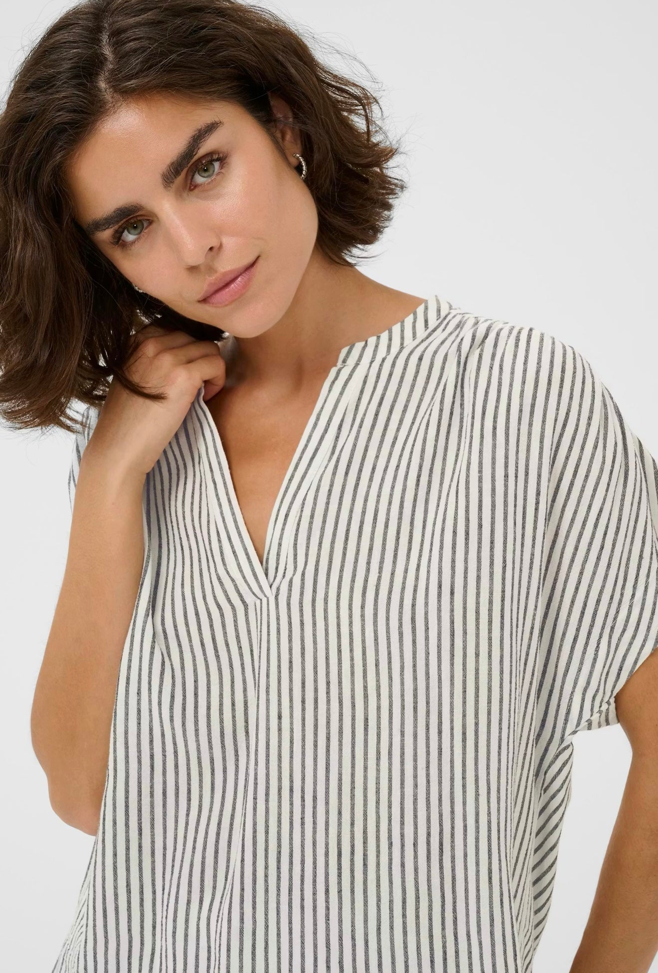 KAmilia Linen Top