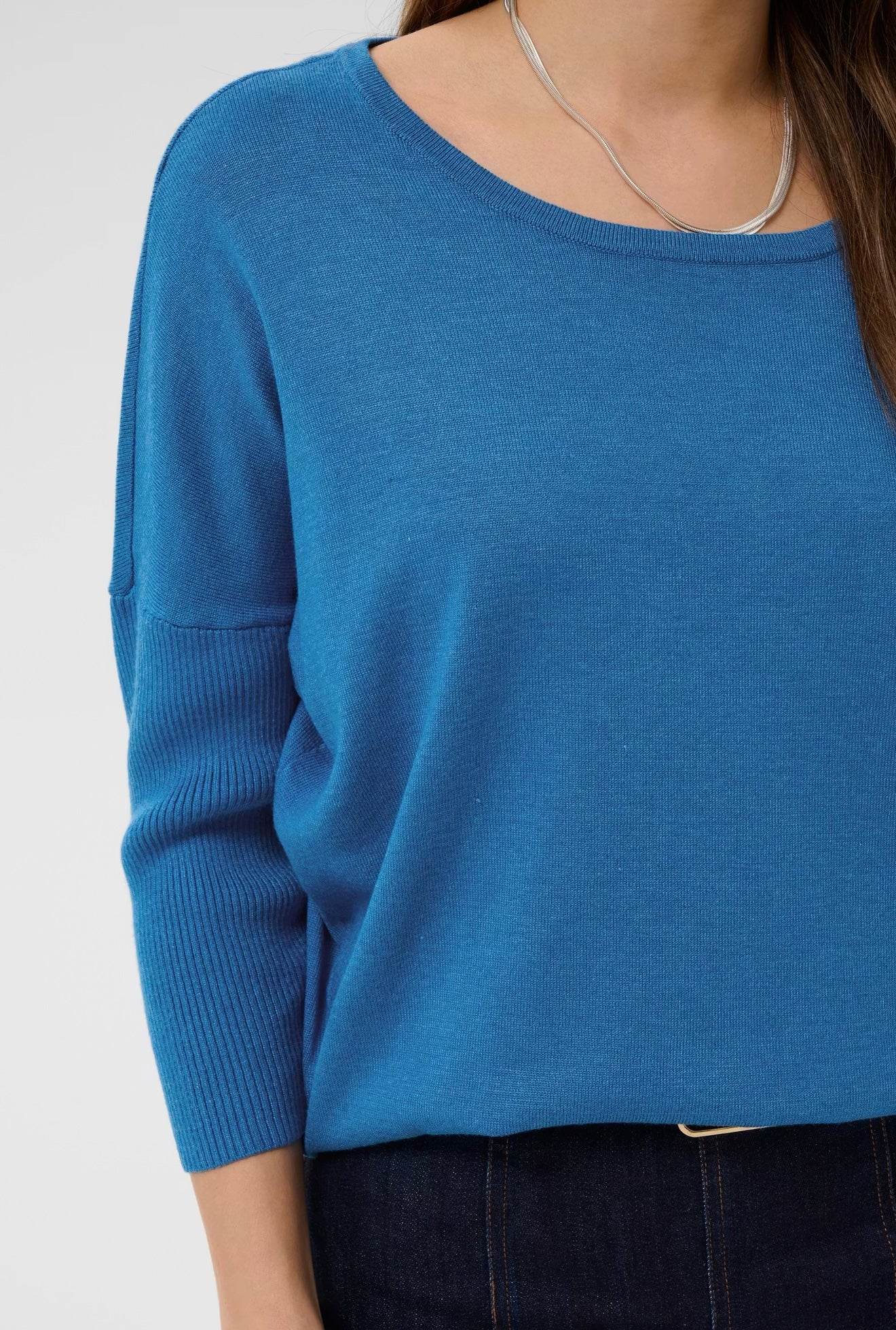 MilaSZ R-Neck Pullover