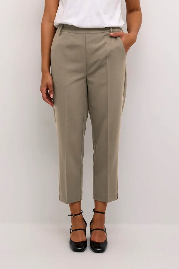 Kasakura Cropped Pants