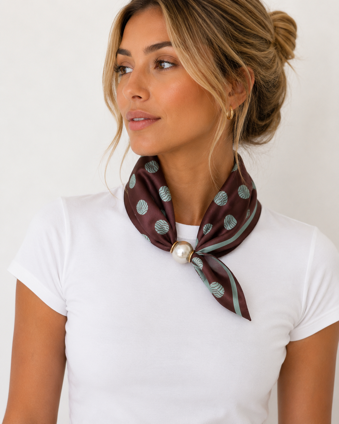 Pearl Magnetic Scarf D