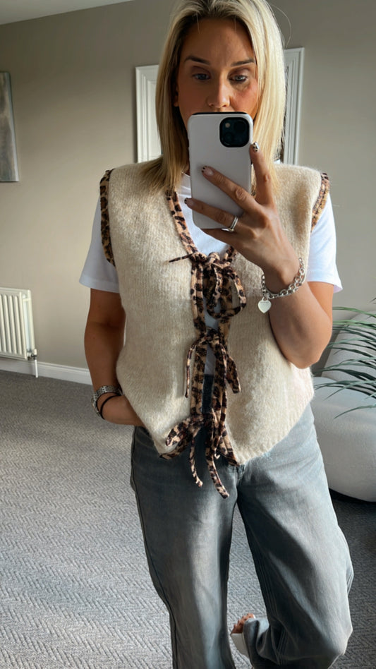 Leo waistcoat