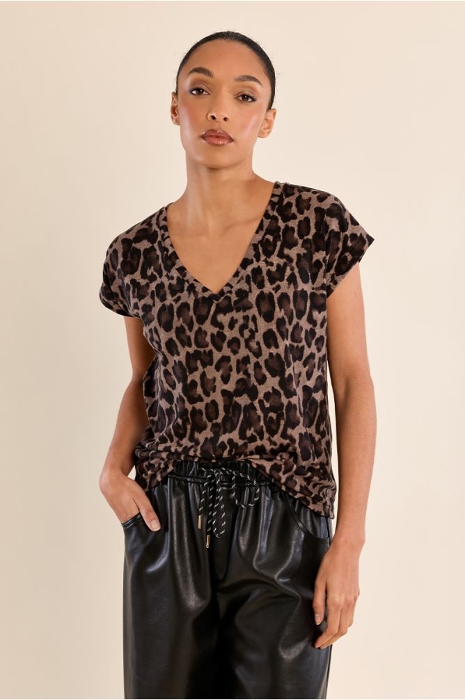 LEOPARD V-NECK T-SHIRT