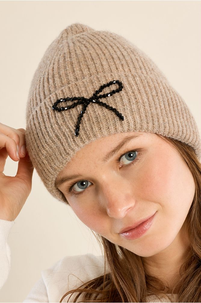 RIBBED KNIT HAT