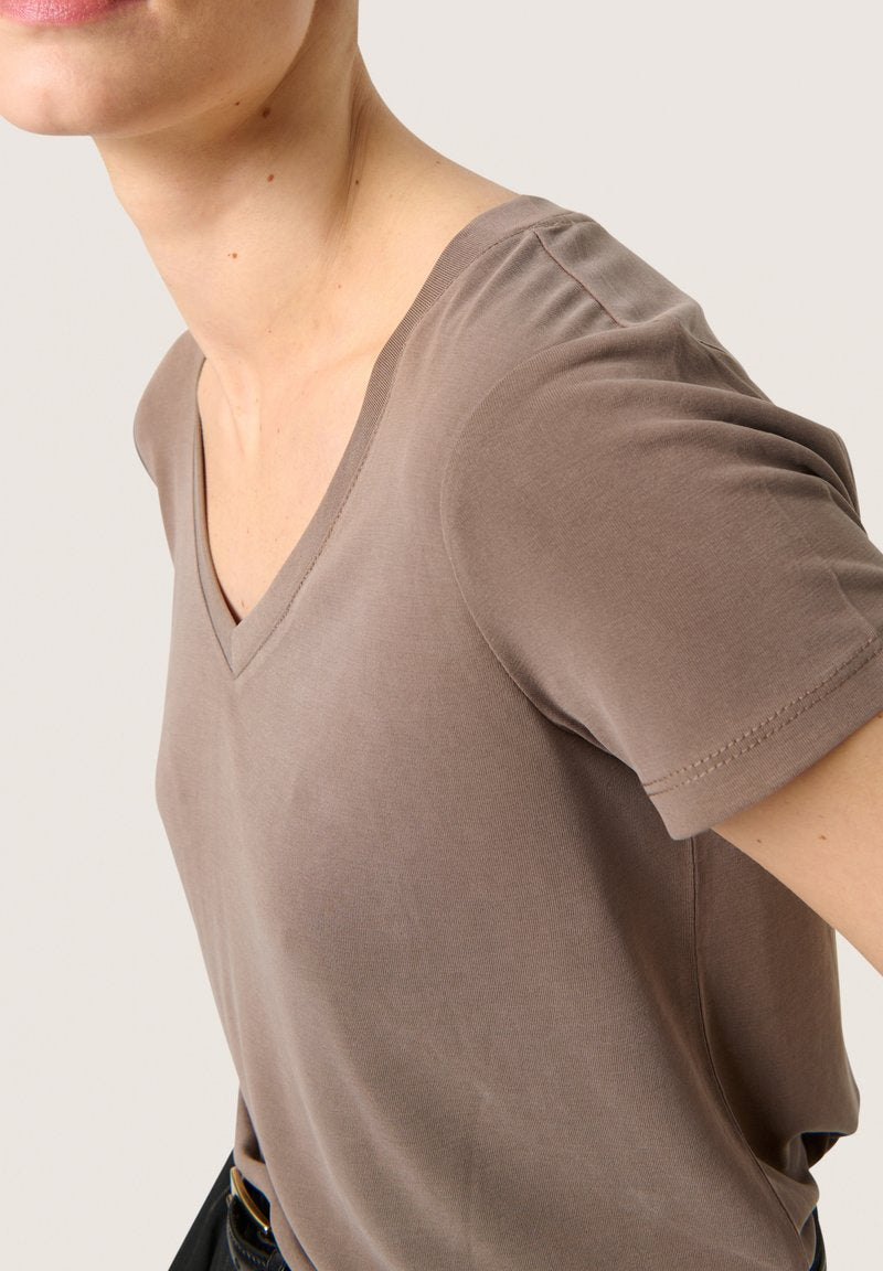 SLColumbine V-neck T-shirt