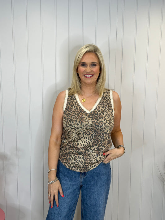 Leopard v neck top