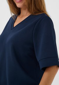 CUhilde Chabrina T-Shirt